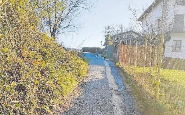 La nueva v&iacute;a peatonal llega al barrio de Kaxerna desde el paseo Eztegara.