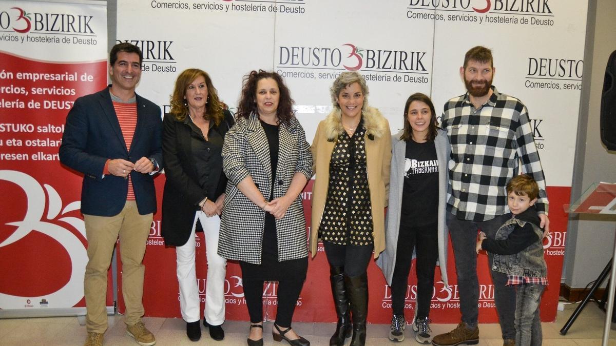 El XII Concurso de pintxos de Deusto entrega sus premios a Madariaga 33 Etxea, Deustoarrak y Bolibar