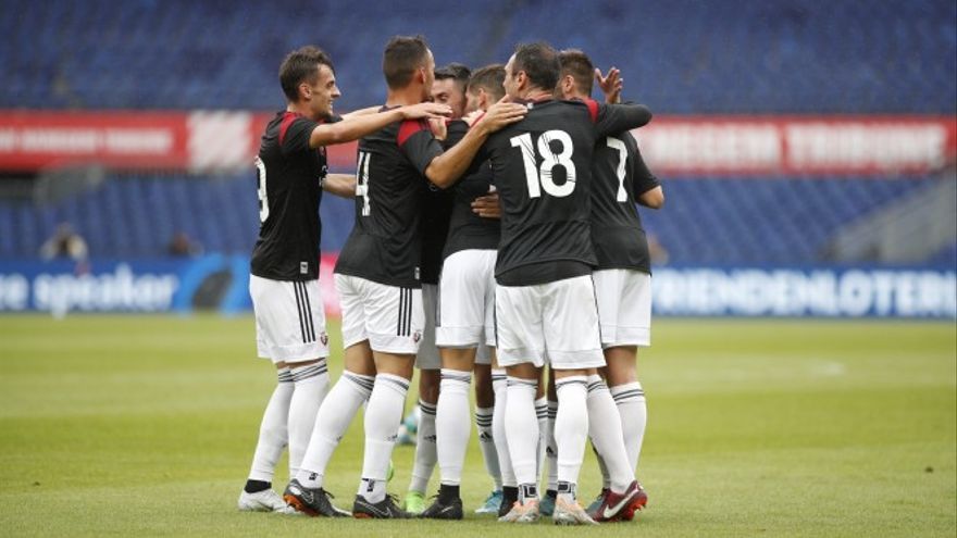 Jugadores de Osasuna en un amistoso de pretemporada.
