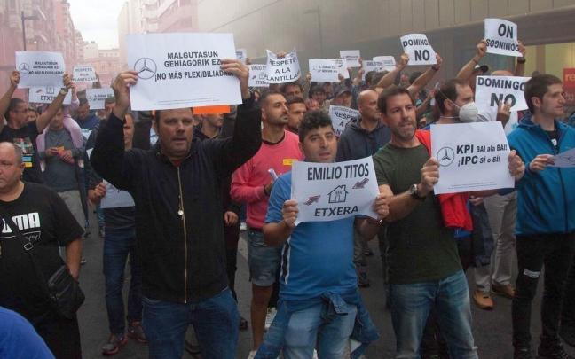 Protesta de Mercedes en un nuevo d&iacute;a de huelga
