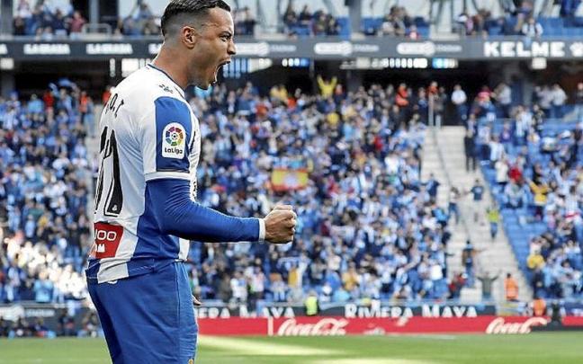 Ra&uacute;l de Tom&aacute;s, en uno de sus &uacute;ltimos partidos con el Espanyol. | FOTO: EFE
