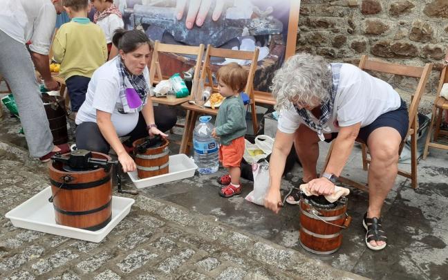 Concurso de elaboraci&oacute;n de garrafa en Orozko