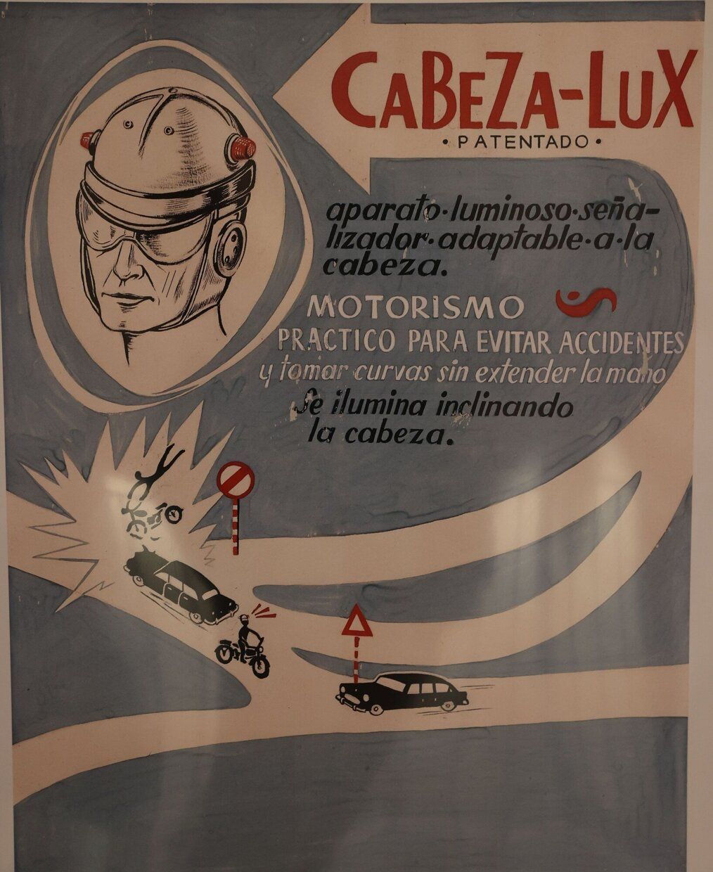 Un casco con luz para evitar accidentes de tráfico al circular por la noche.