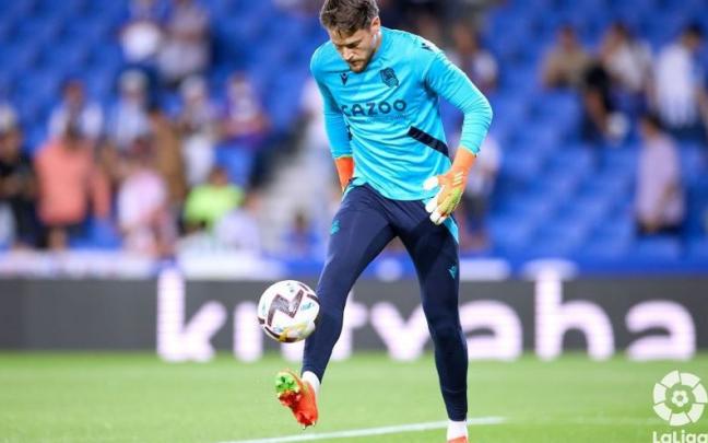 Remiro, en el calentamiento