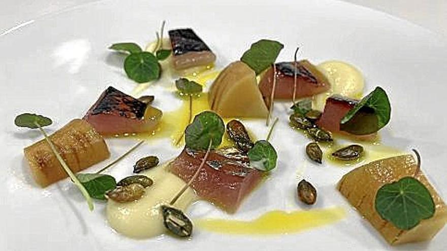 Txitxarro curado con polvo de pipas de calabaza, del restaurante Arzak.