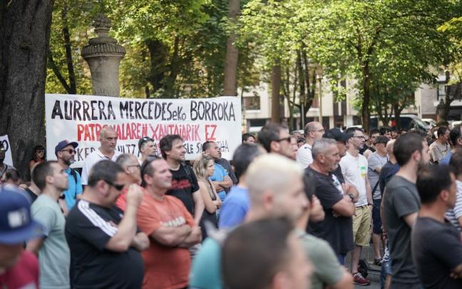 Las imágenes de la movilización de los trabajadores de Mercedes en Vitoria Las imágenes de la movilización de los trabajadores de Mercedes en Vitoria