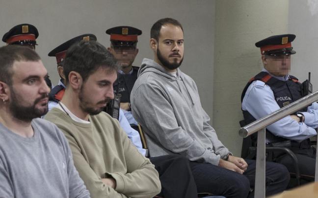 El rapero Pablo Hasel, en el banquillo de los acusados. El rapero Pablo Hasel, en el banquillo de los acusados.