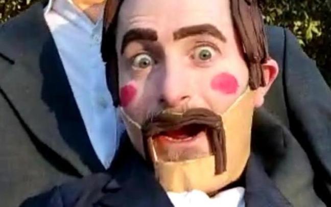 Así es el disfraz de ventrílocuo que ha arrasado este año.