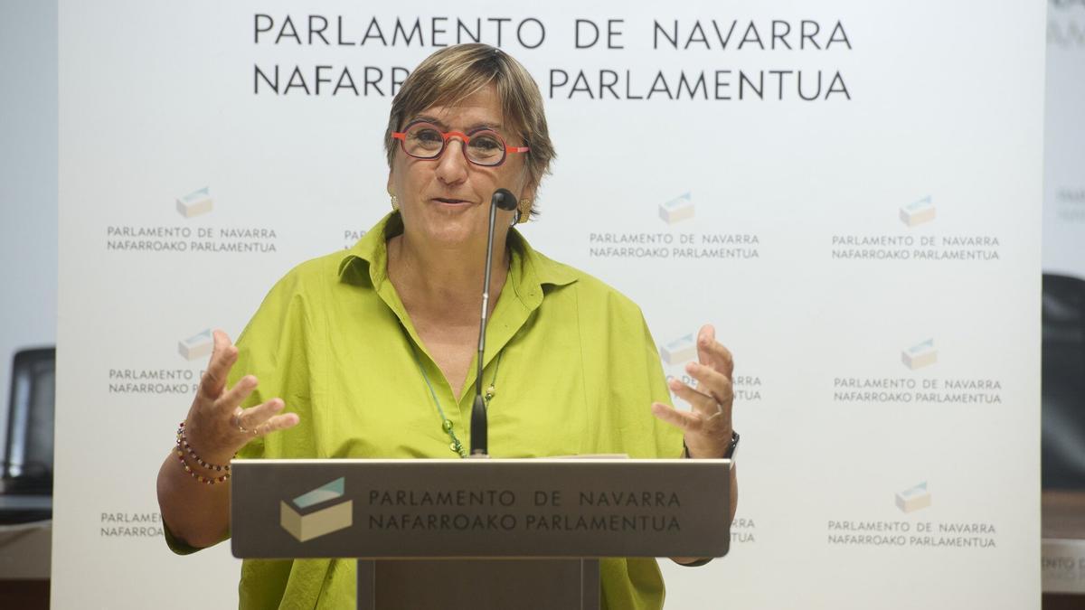 Marisa de Simón, portavoz de Izquierda-Ezkerra.