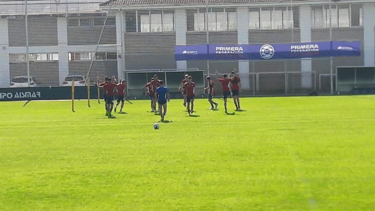 Los suplentes de Osasuna se ejercitan en Tajonar.