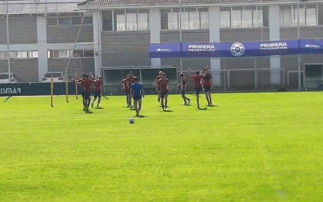 Los suplentes de Osasuna se ejercitan en Tajonar. Los suplentes de Osasuna se ejercitan en Tajonar.