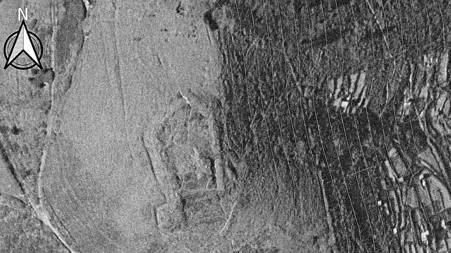 Imagen de satélite de 1956 donde ser ve aún la estructura del fuerte. | FOTOS: G. M.