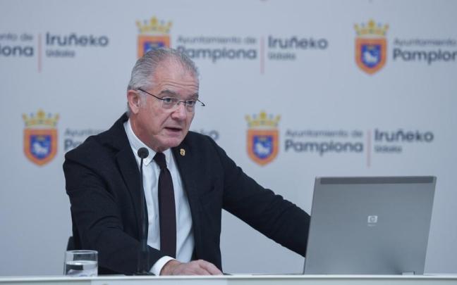 El concejal de Urbanismo, Juan José Echeverría, en una rueda de prensa