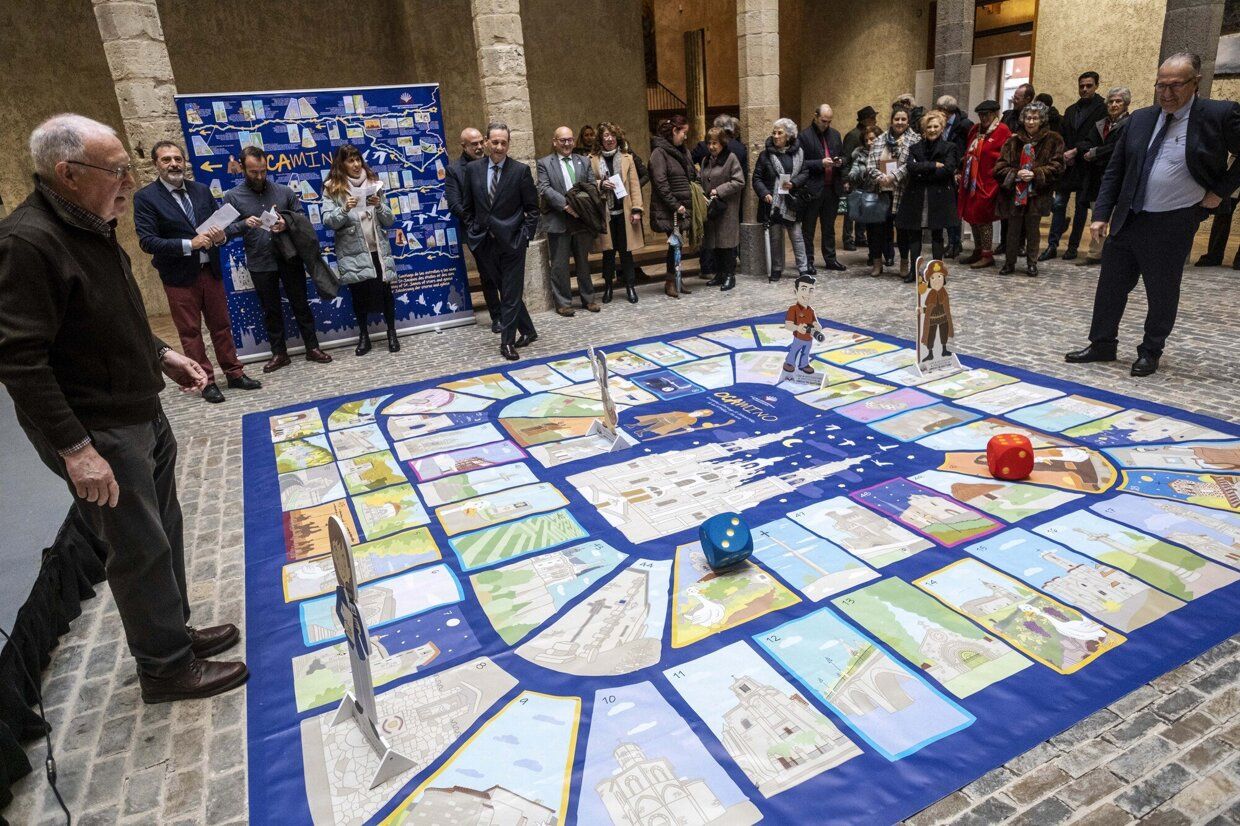 Representantes municipales han visitado esta mañana las exposiciones