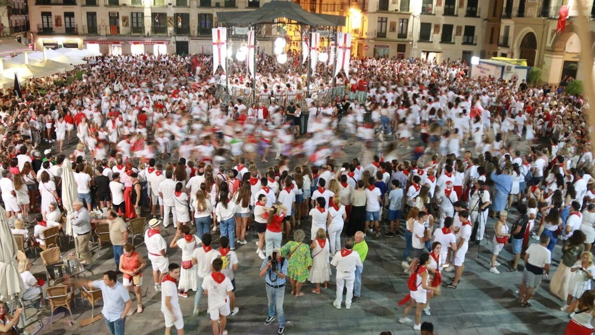 Instantánea de la última revoltosa de las fiestas de este año, un excepcional 31 de julio