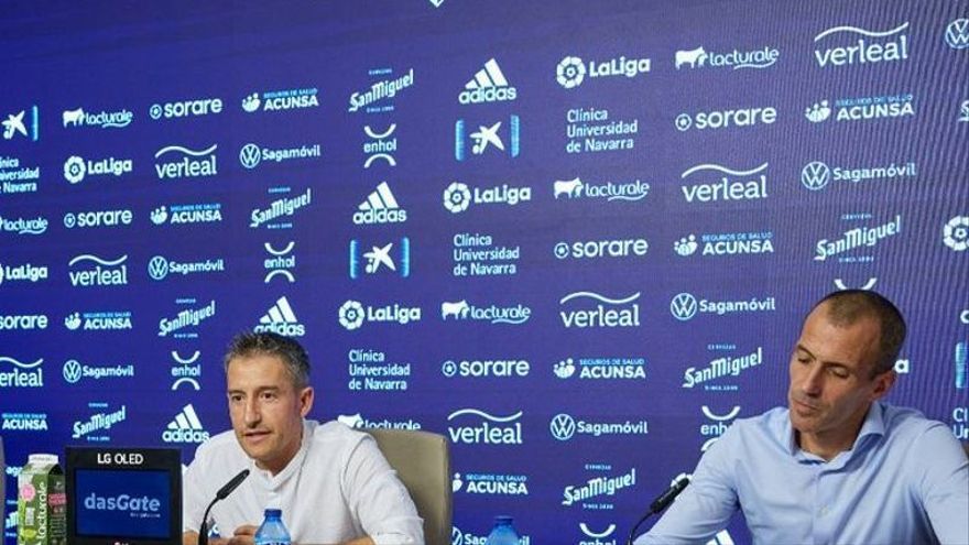 Ángel Alcalde y Patxi Puñal, en la sala de prensa de El Sadar