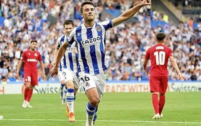 Guevara celebra el gol que marcó ayer en Anoeta al Omonia Nicosia.