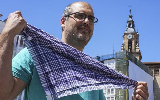 Sergio Gonzalez , presidente de la Comisi&oacute;n de Blusas y Neskak.