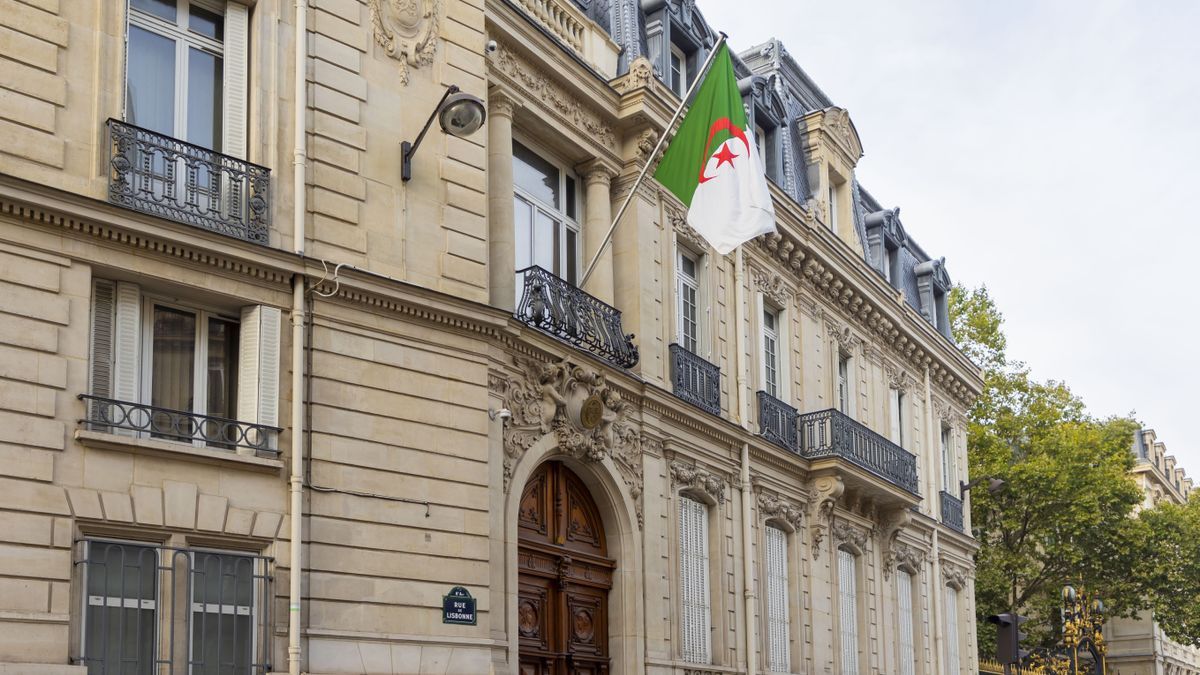 Embajada de Argelia en París.