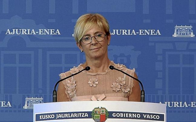 Tapia, durante la rueda de prensa ofrecida ayer al término del Consejo de Gobierno. | FOTO: IREKIA