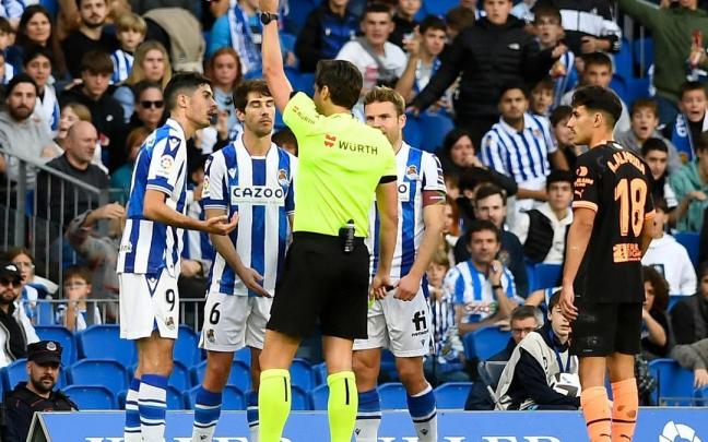 La roja a Elustondo.