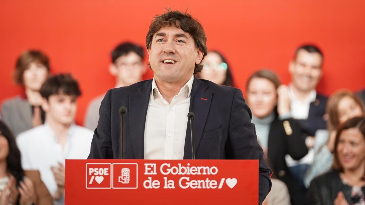 El portavoz del Grupo Parlamentario Socialista del Parlamento Vasco, Eneko Andueza.