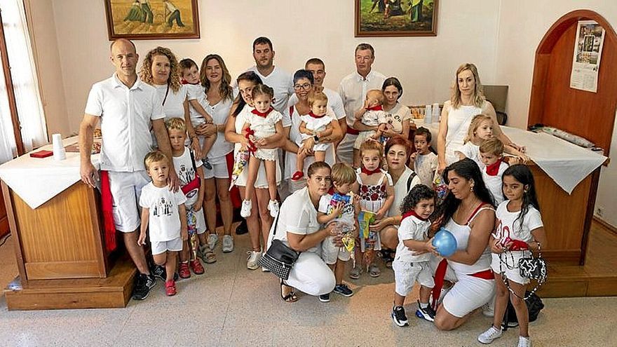 Se repartieron 24 nuevos pañuelos antes del cohete.