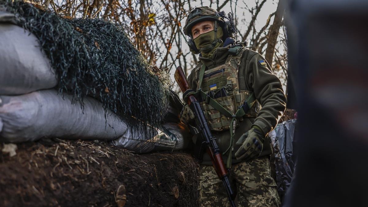 Un soldado ucraniano en Jersón.