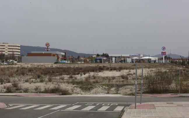 Vista del polígono de servicios de Zizur Mayor, en Ardoi. Vista del polígono de servicios de Zizur Mayor, en Ardoi.