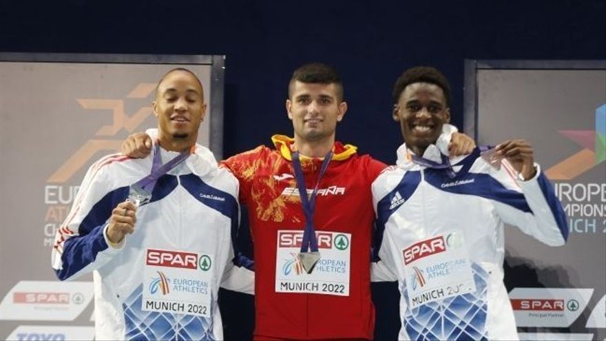 Asier Martínez, con la medalla de Oro del Campeonato de Europa