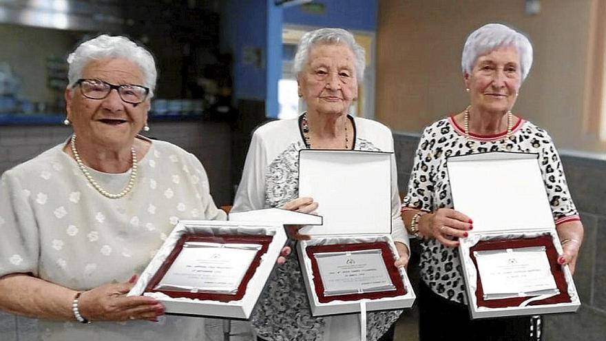 Antonia Vela, Mª Jesús Ibáñez y Mª Carmen González, de 90 espléndidos años.