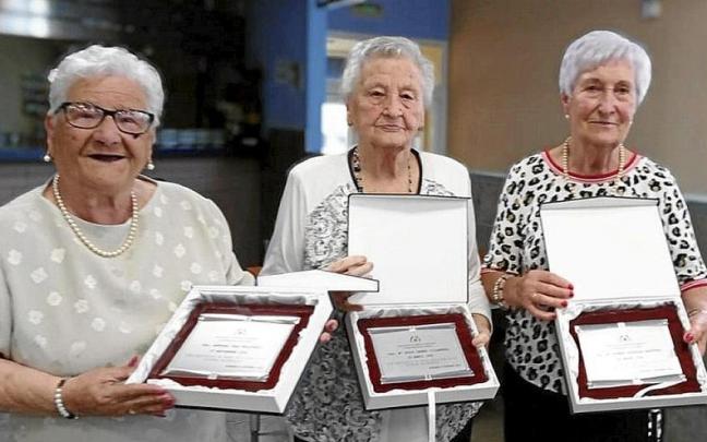 Antonia Vela, Mª Jesús Ibáñez y Mª Carmen González, de 90 espléndidos años.