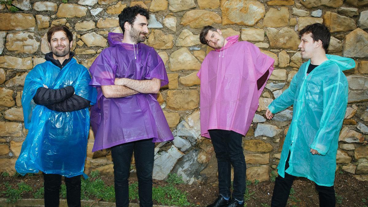 Iñaki Benito, Gartxot Unsain, Itzal Uranga y Jagoba Salvador componen Madeleine.