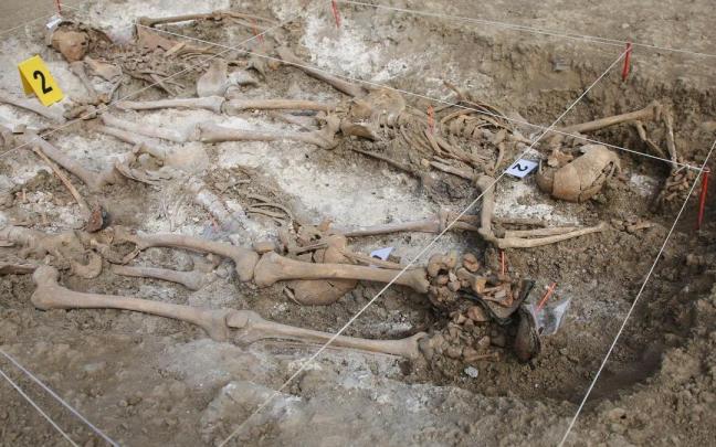 Imagen de la exhumaci&oacute;n en Patern&aacute;in