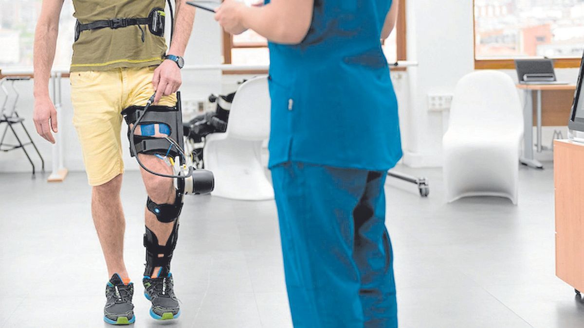 Tecnalia ha desarrollado un exoesqueleto robótico híbrido para la rehabilitación de la rodilla. | FOTOS: NTM