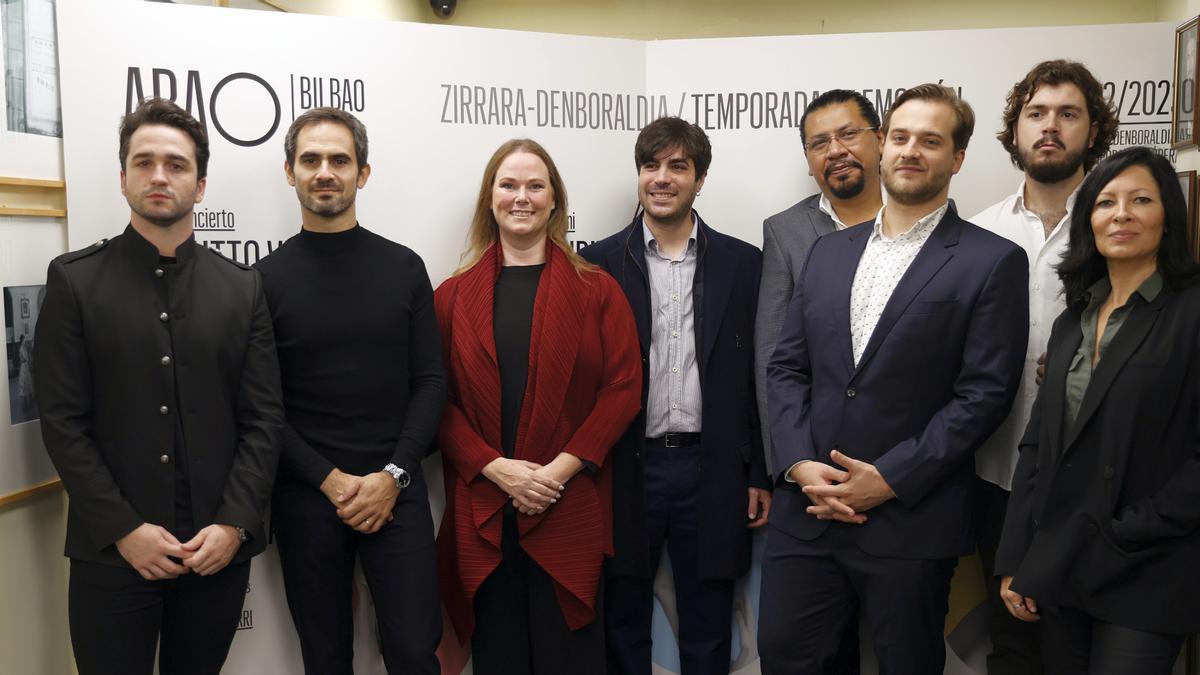 Intérpretes de la ópera de Bellini, ayer en la presentación en la sede de ABAO.