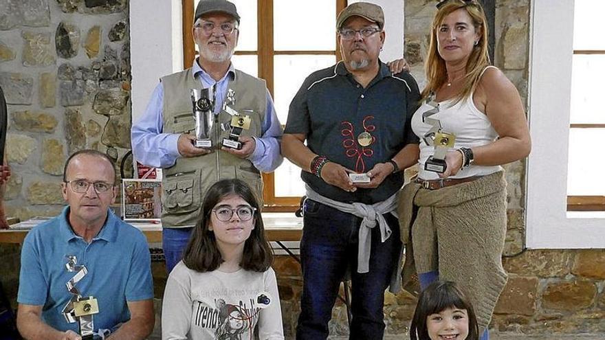 Los ganadores del Rally Fotográfico de Ferias, tras recibir sus premios. | FOTO: N.M.