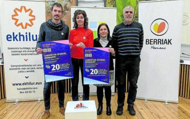 Representantes del Ayuntamiento, de Berriak y de Ekhilur en la presentación de la campaña.