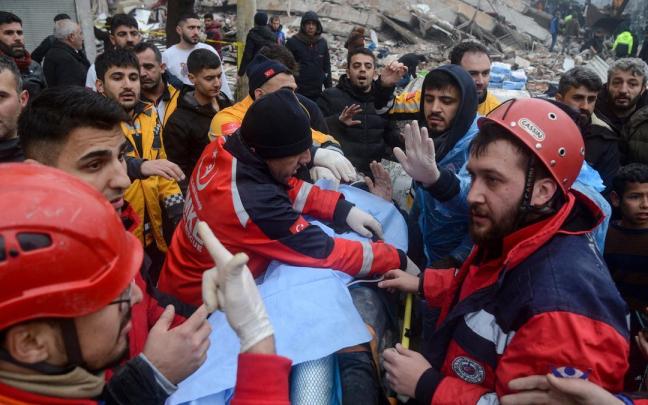 En imágenes: Más de 4.000 muertos en Turquía y Siria por un terremoto de magnitud 7,4 grados