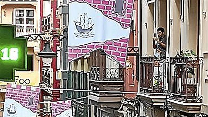 La música amenizó las calles.