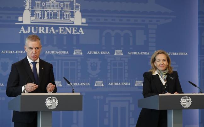 Rueda de prensa conjunta del lehendakari y la vicepresidenta primera tras el encuentro que ambos han mantenido en Ajuriaenea. Rueda de prensa conjunta del lehendakari y la vicepresidenta primera tras el encuentro que ambos han mantenido en Ajuriaenea.