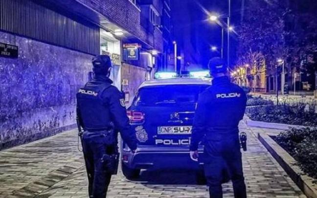 Imagen de recurso de dos agentes de la Polic&iacute;a Nacional