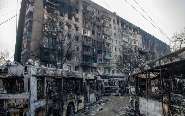 Ataques y destrozos en ciudades ucranianas. Ataques y destrozos en ciudades ucranianas.
