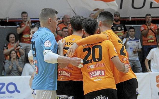 Los jugadores del Aspil-Jumpers, celebrando un gol contra el Jaén Paraíso Interior. | FOTO: RIBERA NAVARRA FS