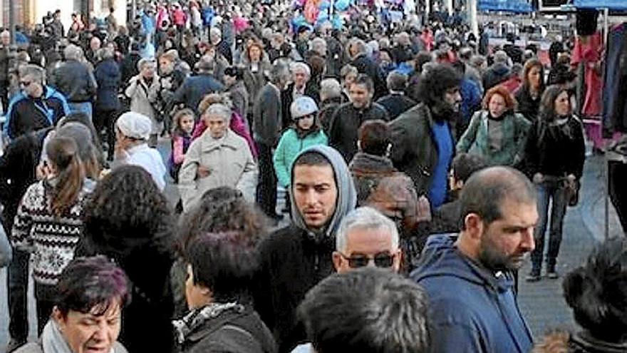 Una de las ediciones anteriores del Mercado de Navidad. | FOTO: N.G.