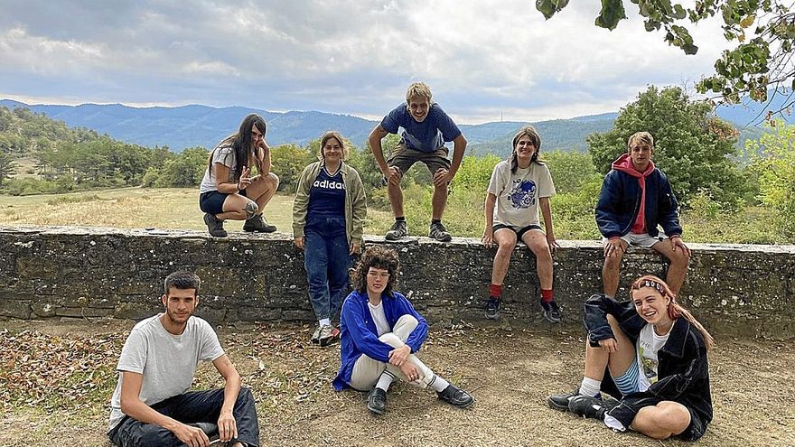 Artistas jóvenes en el refugio de Guetadar. | FOTO: CEDIDA