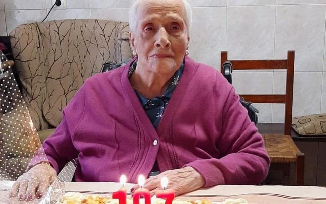 C&aacute;ndida, el pasado tres de septiembre, cuando celebr&oacute; su 107 cumplea&ntilde;os rodeada de los suyos.