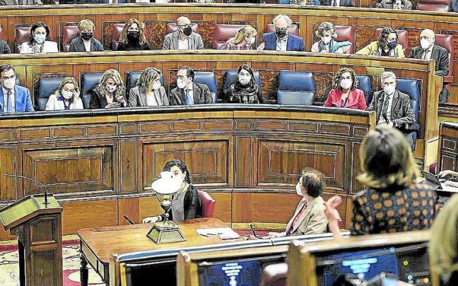 Vista general de la bancada que ocupa el Gobierno de coalición en el Congreso de los Diputados.