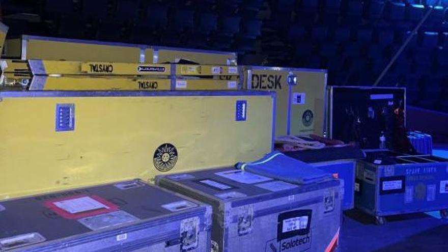 Las cajas en las que se transporta el material de ‘Crystal’ durante la gira.