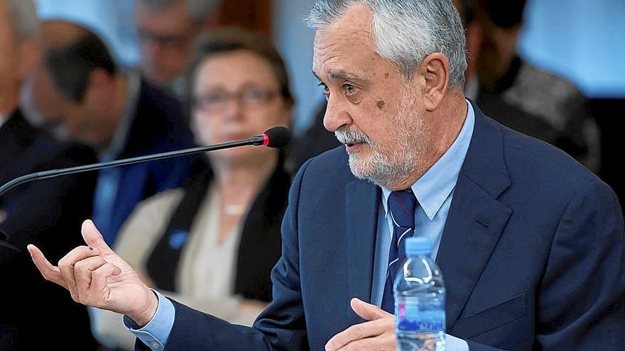 José Antonio Griñán durante una de las sesiones del juicio de los ERE, el 1 de abril de 2018. | FOTO: EFE